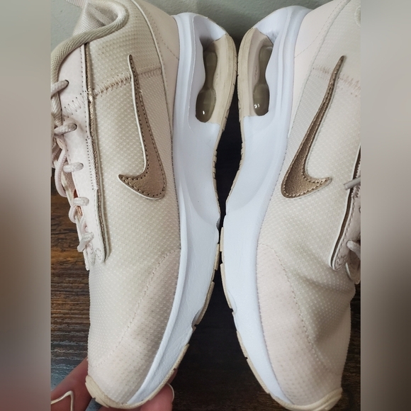 Womens Nike Air Max Intrlk Lite Running Sneakers Size 7.5 Air Padded Sole - Picture 9 of 15